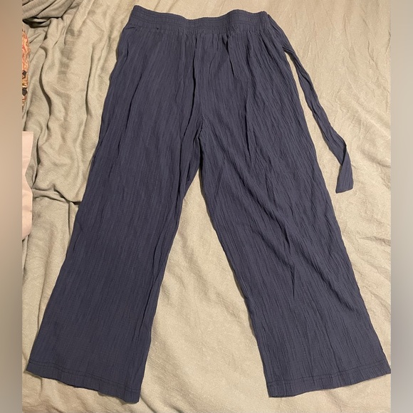 SoHO Medium Wide Leg Navy Pants - Picture 5 of 9